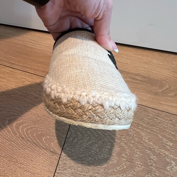 CHANEL Cream and Black Espadrille Flats - Picture 10 of 12